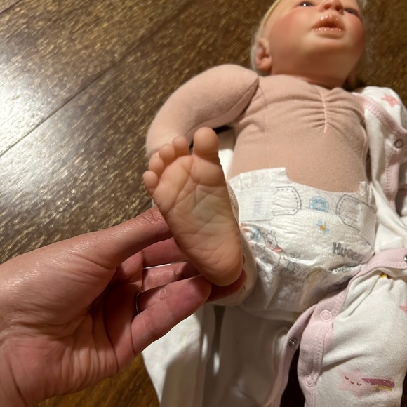 NEW Reborn Baby Girl Doll - Picture 9 of 12